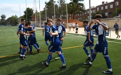 El Juvenil 'A' arlequinat es va imposar al Cerdanyola a casa a la primera jornada | FutBaseCES